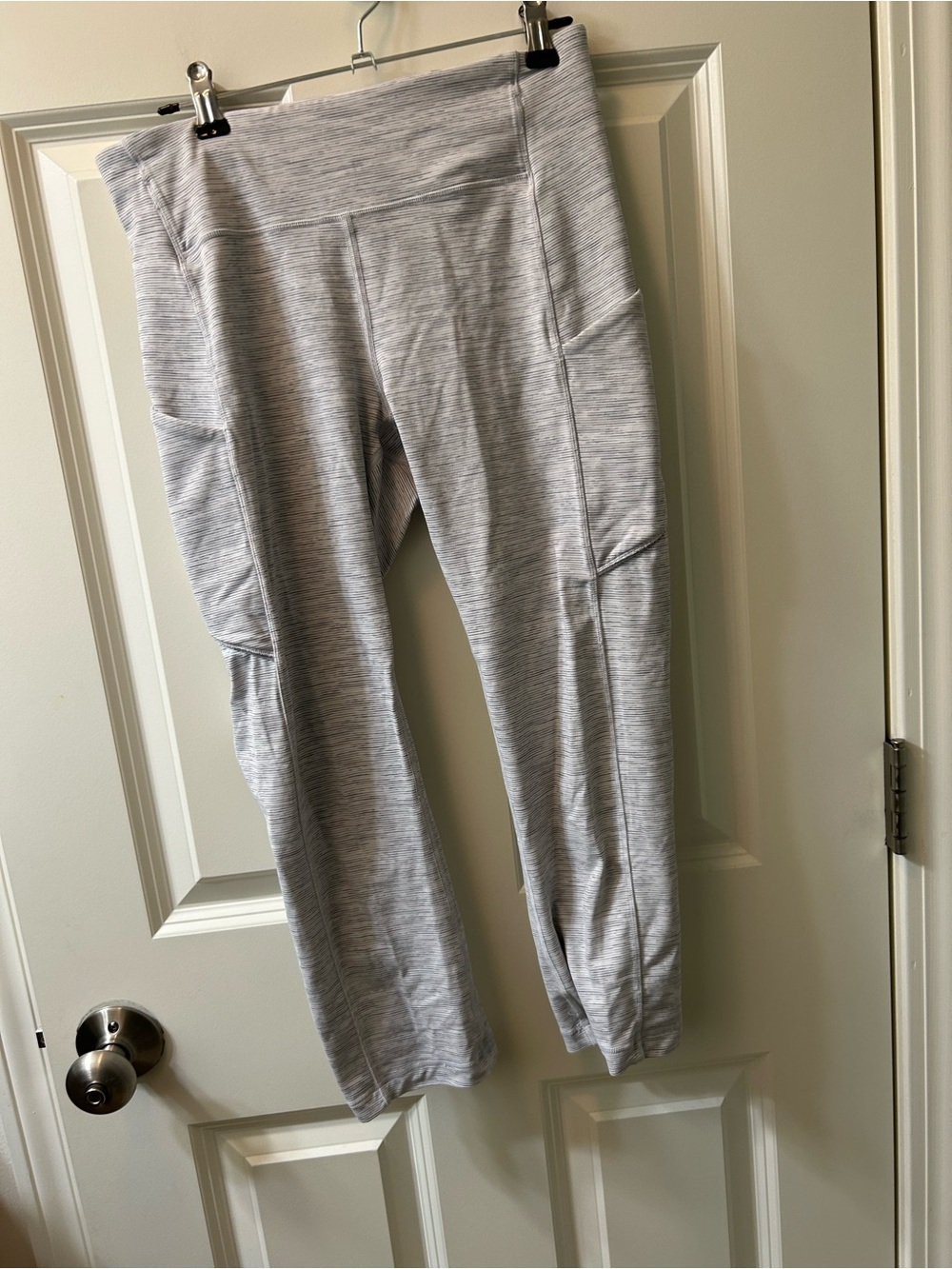 lululemon athletica Heather Light Gray Leggings with Side Pockets
